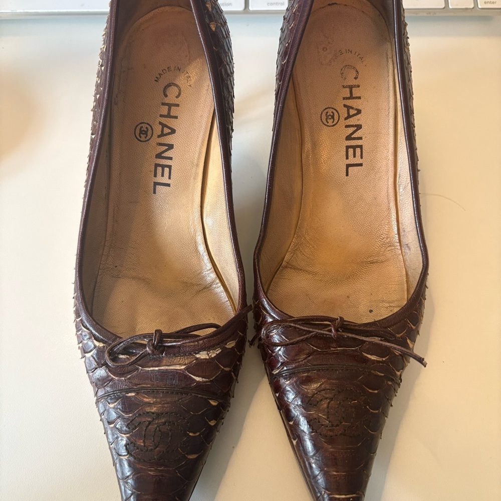 CHANEL Dark Brown Textured Heels